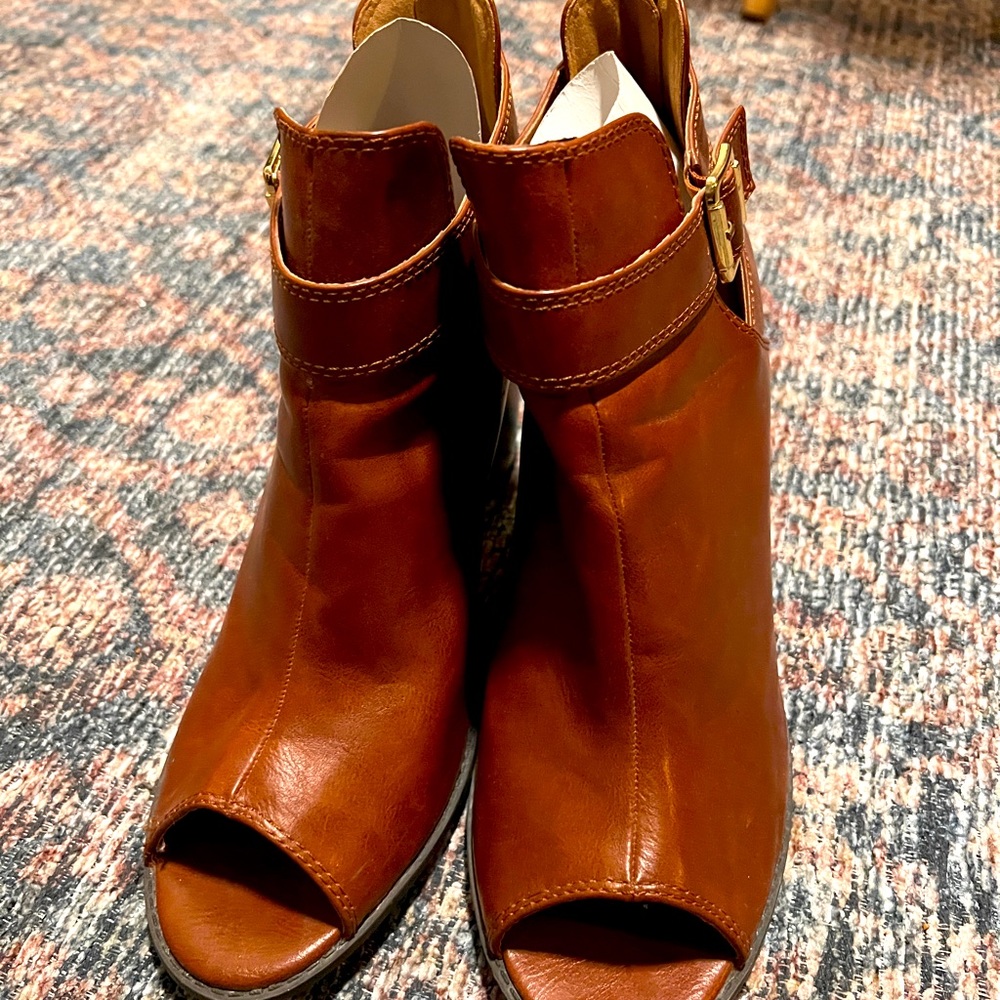 Payless Fioni 3” Dark Tan Heels